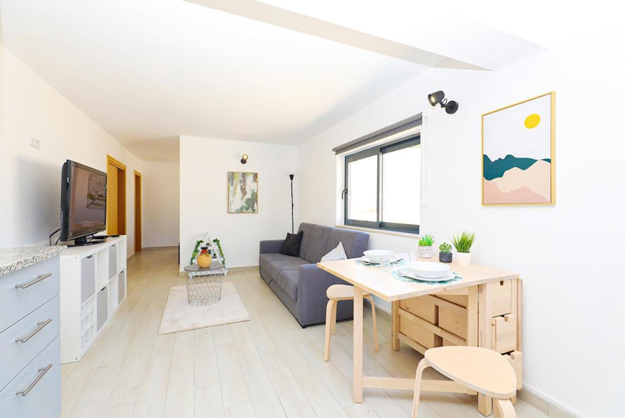 A62 - Cul De Sac In Apartamento *