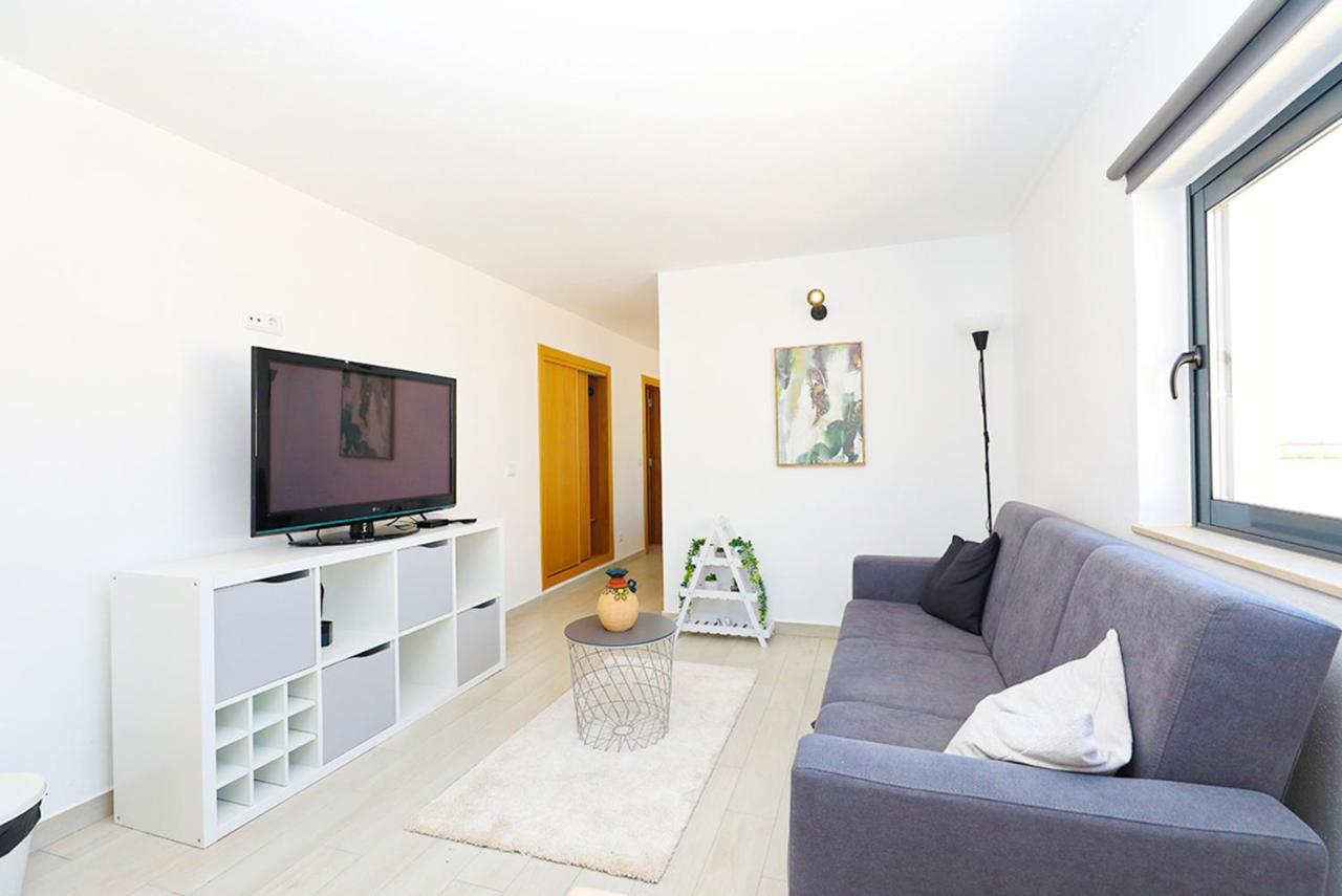 A62 - Cul De Sac In Apartamento *